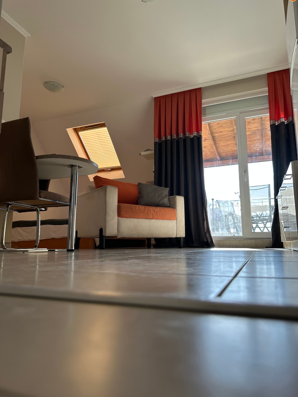 Persani 3 – Cozy 5th Floor Apartment for Rent 3