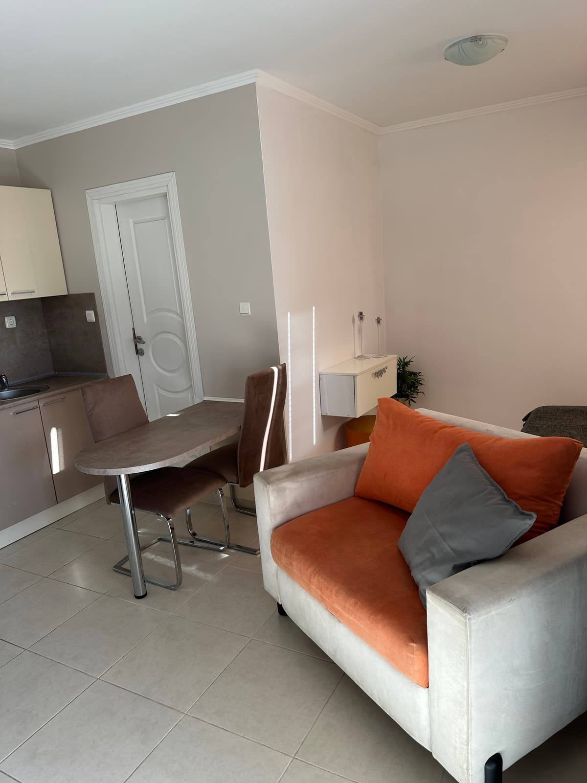 Persani 3 – Cozy 5th Floor Apartment for Rent 5